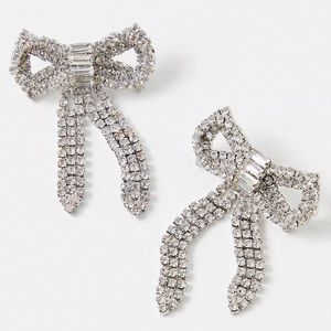 SOLD OUT Isn't She Lovely Bow Earrings - Silver
